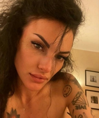 Проститутка Поля